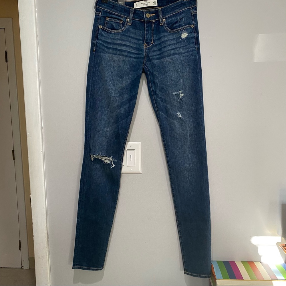 Abercrombie & Fitch Distressed Super Skinny Jeans Size 2L 26 X 33